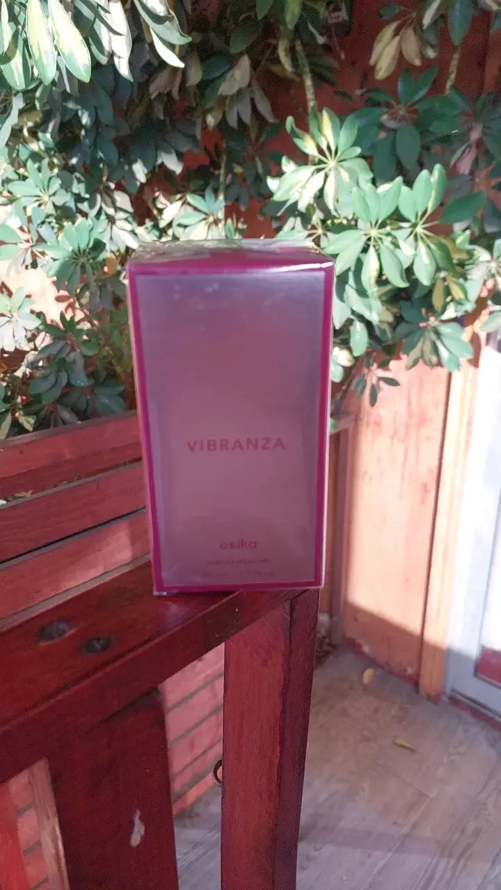 Perfume Vibranza de Esika para mujer - 1