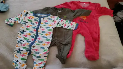 Lote de ropa para bebé 0-3 meses - miniatura 1