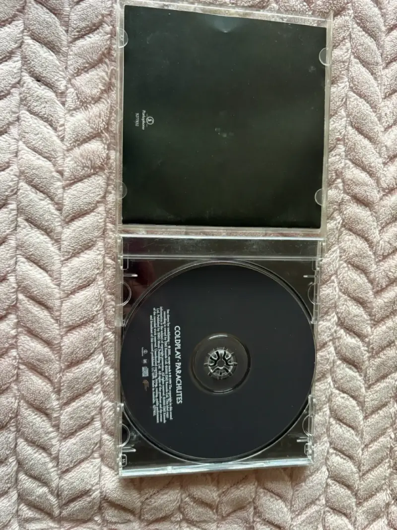 CD Coldplay Parachutes en buen estado - 3