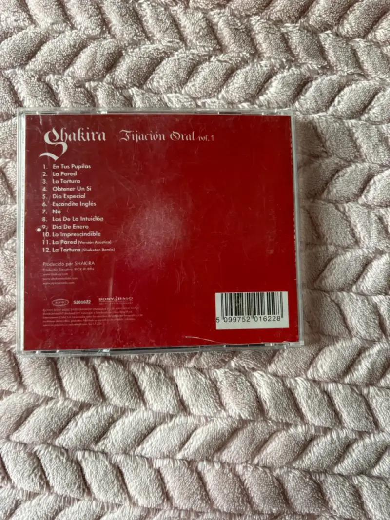 CD Shakira Fijación Oral Vol. 1 en buen estado - 2