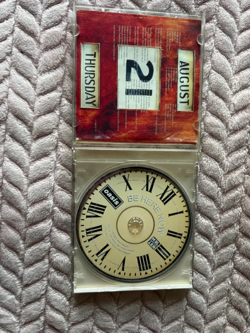 CD de música 'Be Here Now' de Oasis - 3