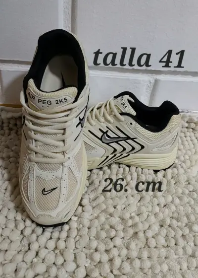 Zapatillas deportivas Nike varias tallas - miniatura 3