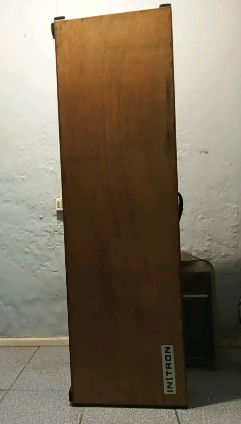 Estuche de madera para guitarra eléctrica con interior acolchado - 1