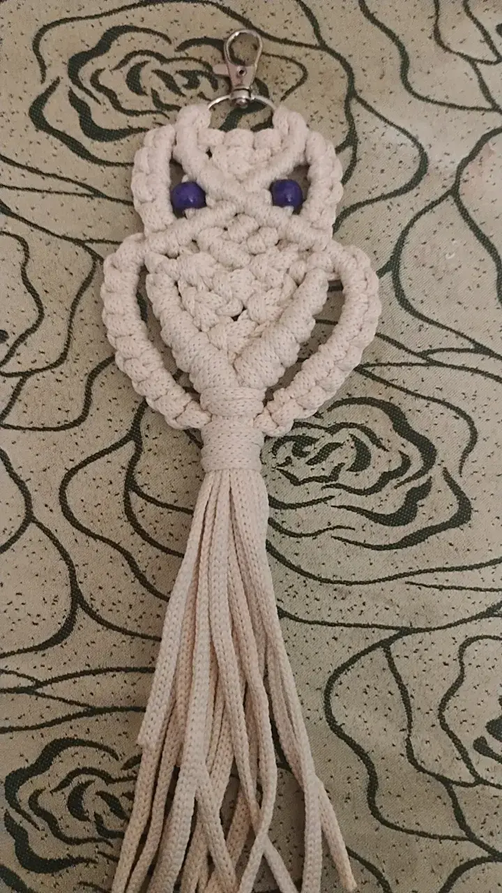 Llavero de macramé con diseño de búho - 1