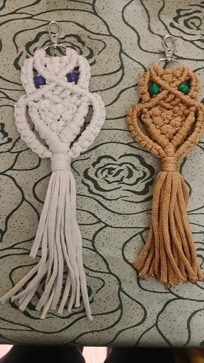 Llavero de macramé con diseño de búho - miniatura 3