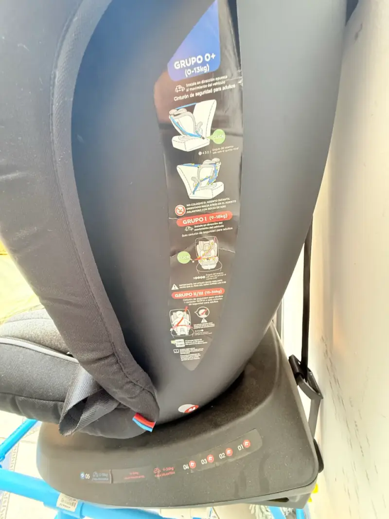 Silla de Auto Bebesit Isofix Gris y Negra - 3
