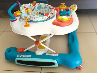 Andador de bebé Infanti con juguetes interactivos - miniatura 3