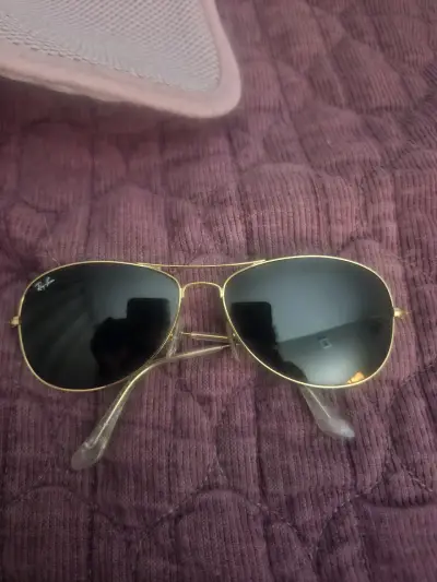 Lentes de sol Ray-Ban Aviator doradas - miniatura 1