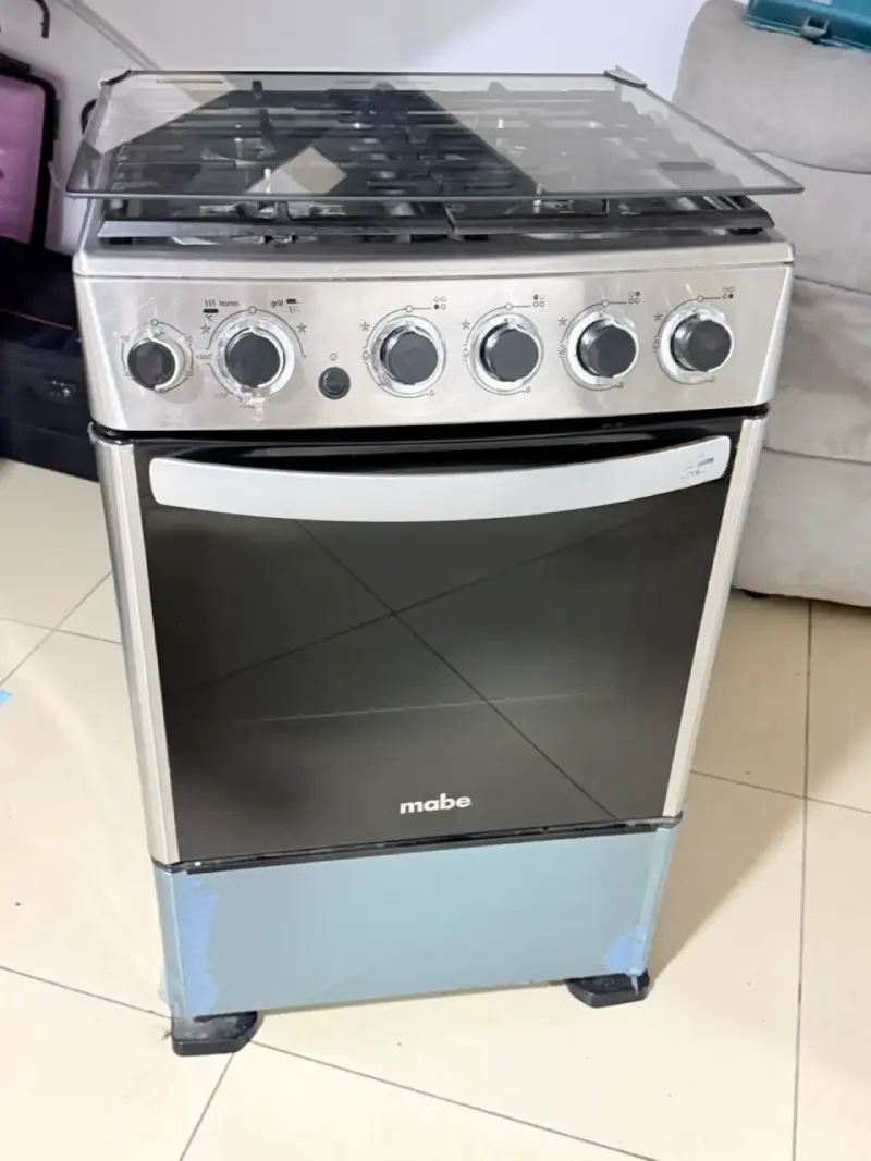 Cocina a gas Mabe con horno y 4 quemadores