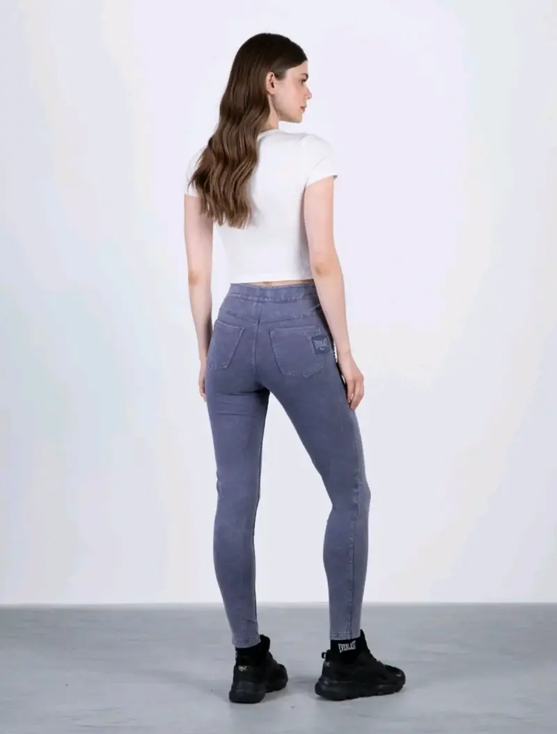Jeans ajustados Everlast para mujer en azul tallaS - 3