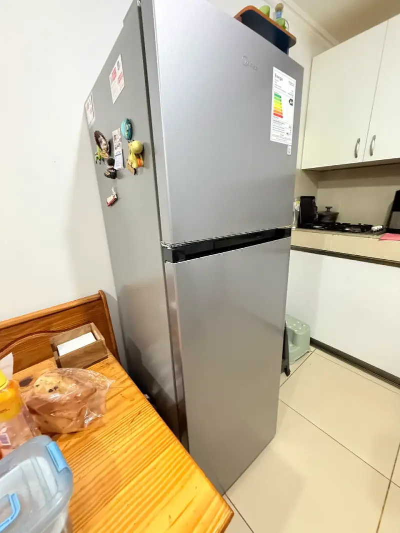 Refrigerador Midea de 385 litros en buen estado - 2