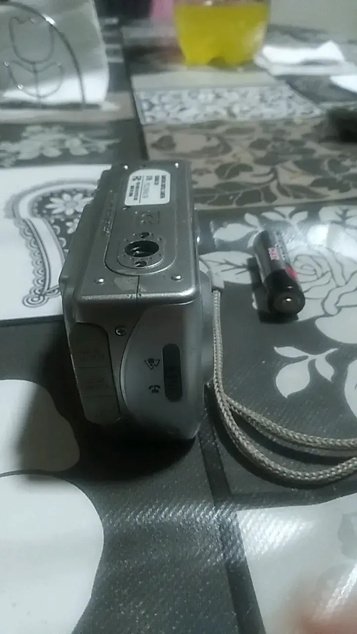 Cámara digital Samsung Digimax 301 con zoom óptico - 2