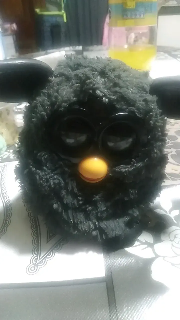 Peluche interactivo negro con orejas grandes - 1