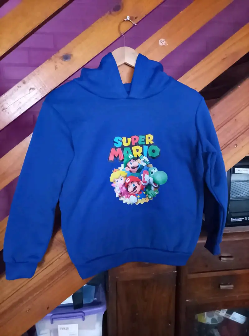Polerón con capucha Super Mario azul y rojo