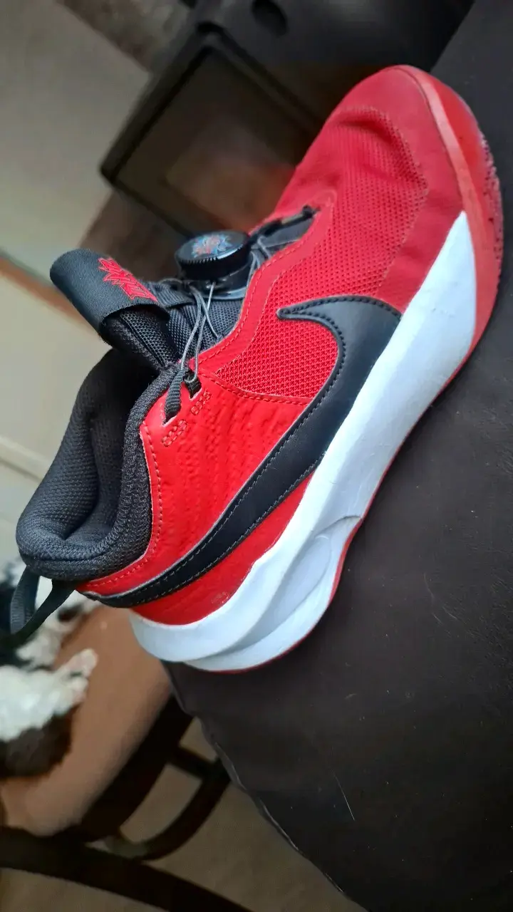 Zapatillas deportivas rojas Nike - 1