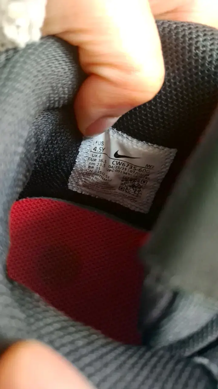Zapatillas deportivas rojas Nike - 3