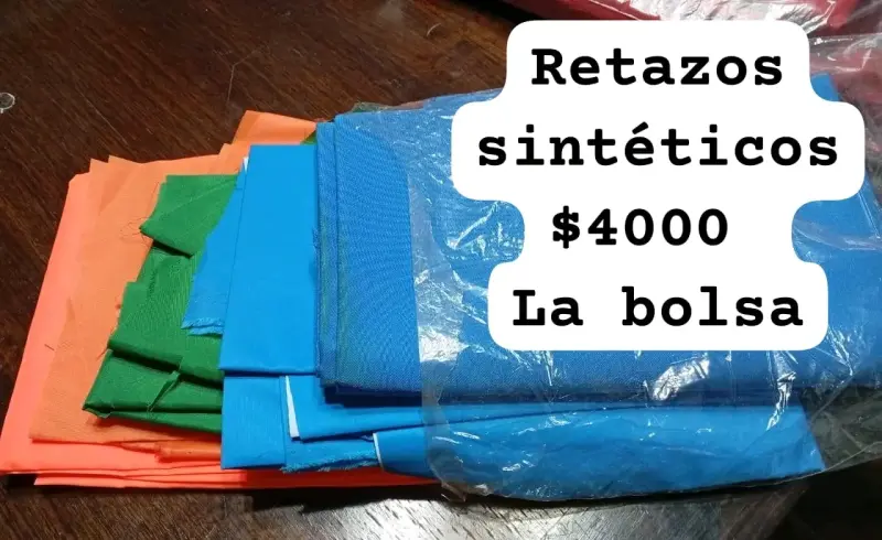 Retazos de tela sintética variados