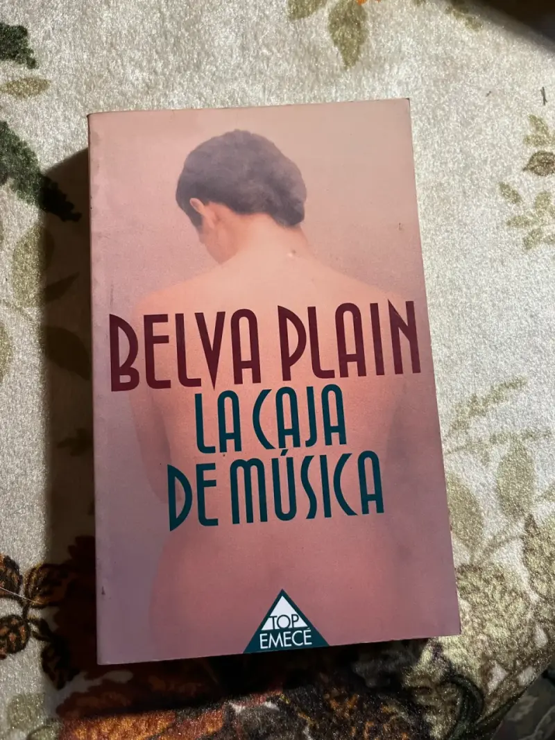 Libro 'La Caja de Música' de Belva Plain - 1