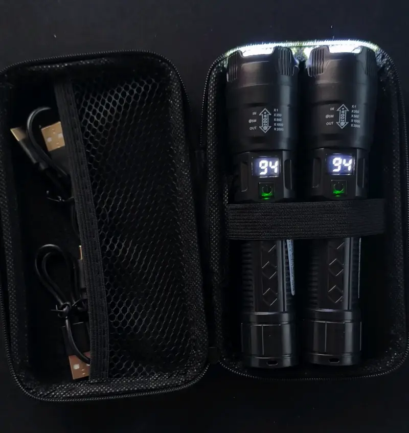 Set de Linternas Recargables LED con Estuche - 2