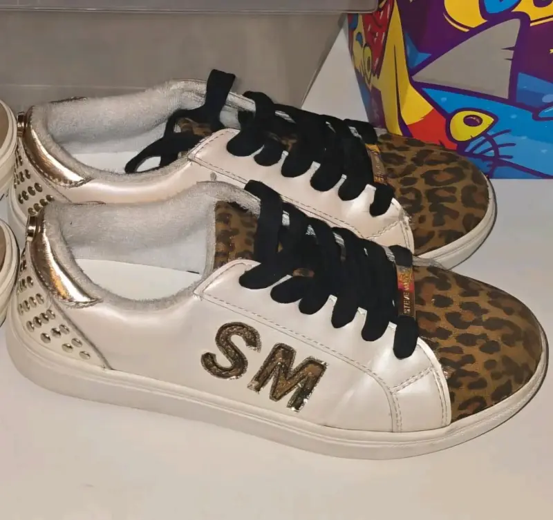 Zapatillas de cuero con diseño animal print