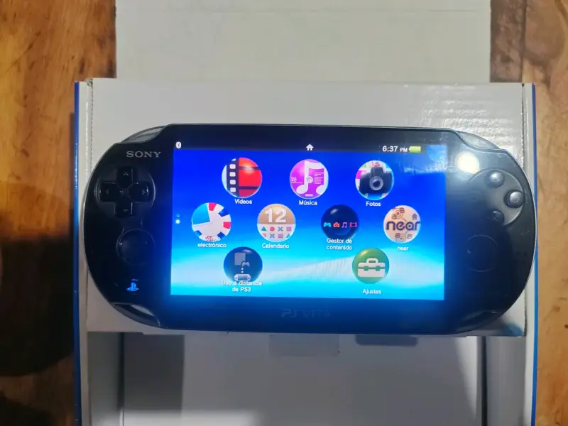 Ps Vita con Caja - 3