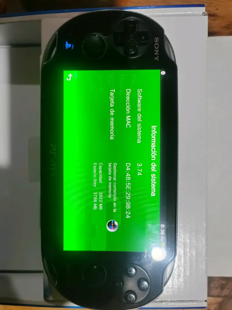 Ps Vita con Caja - 4
