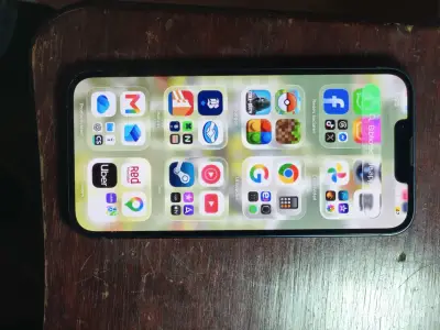 iPhone 13 Azul Buen Estado - miniatura 2