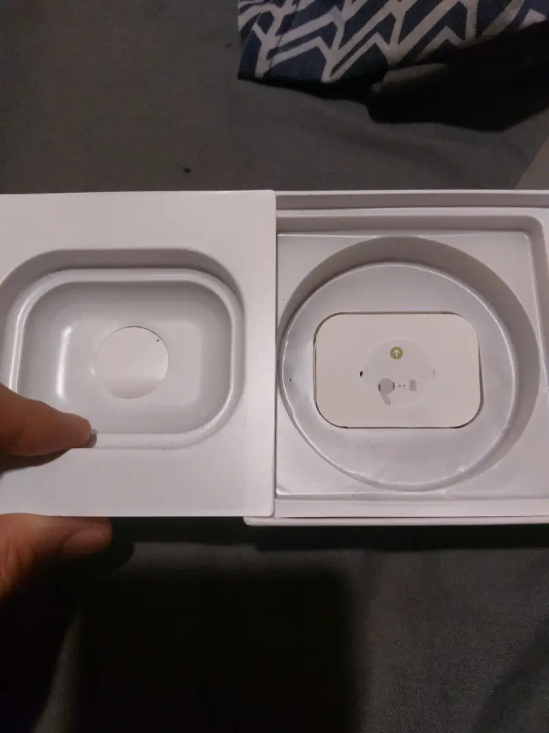 AirPods Pro de segunda generación con estuche de carga - 2