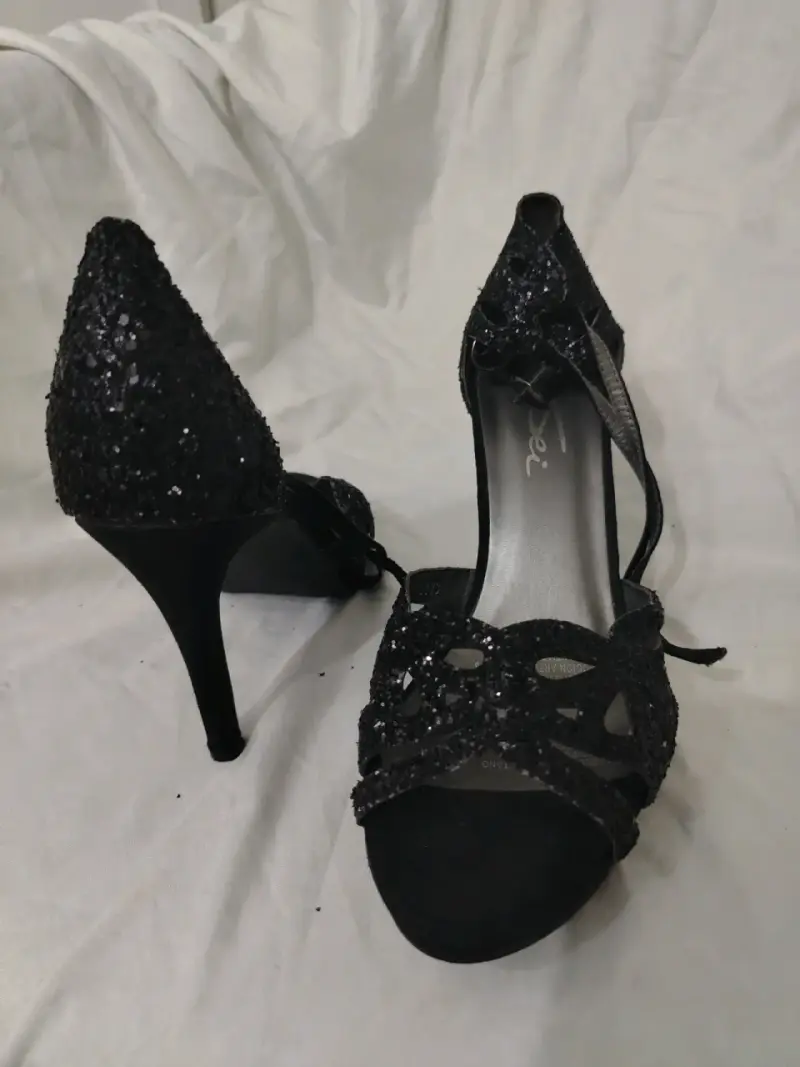 Tacones negros con brillo para fiesta - 2