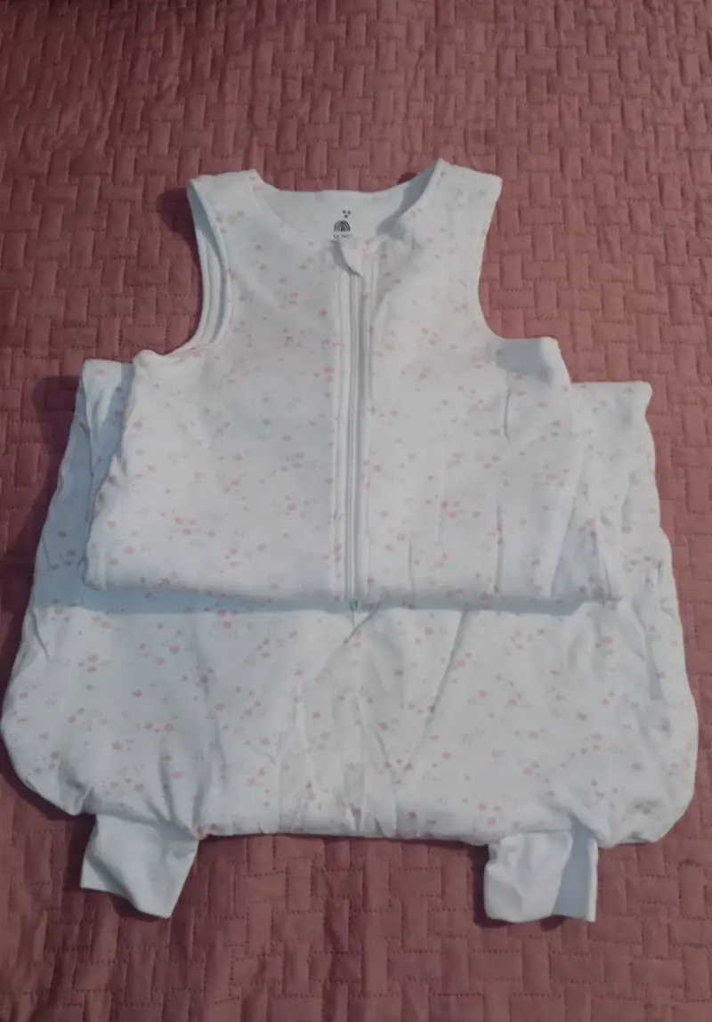 Saco de dormir para bebé con diseño floral