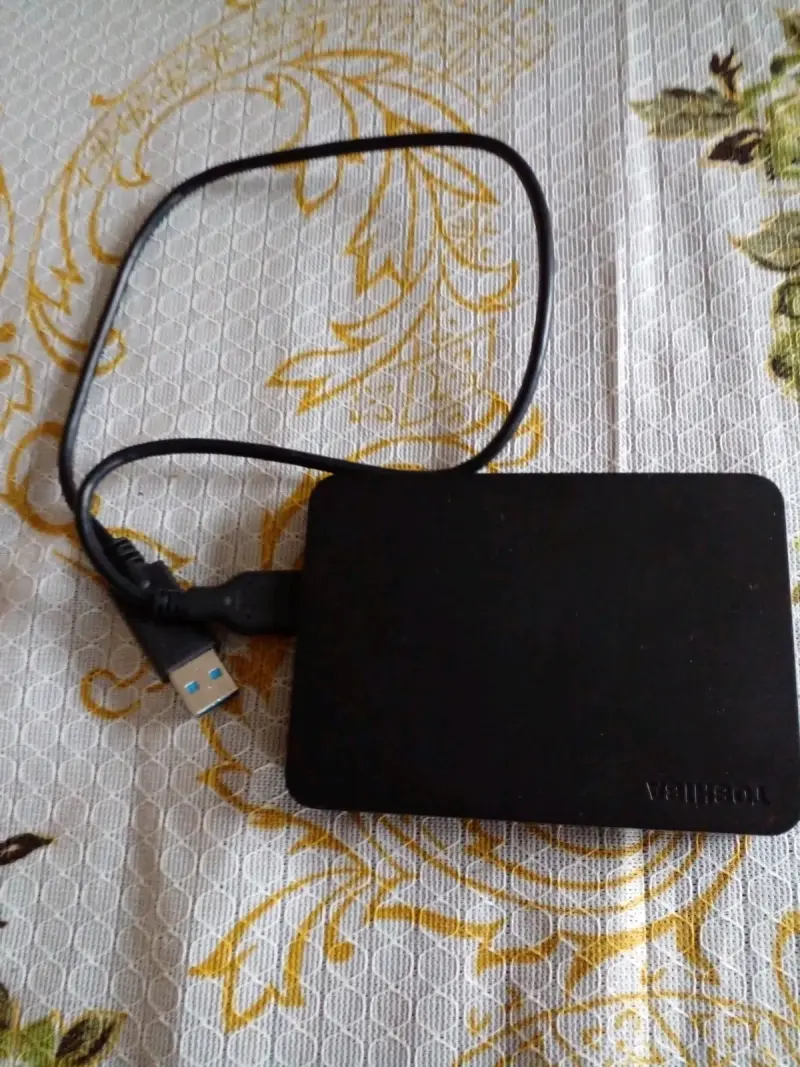 Disco duro externo Toshiba USB 1000GB - 1