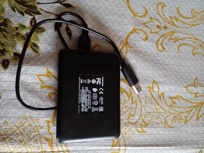 Disco duro externo Toshiba USB 1000GB - 2