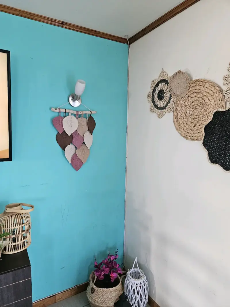 Decoración de pared macramé con hojas de colores - 3