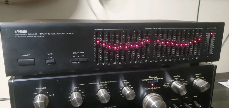 Ecualizador gráfico Yamaha EQ-70 - 1