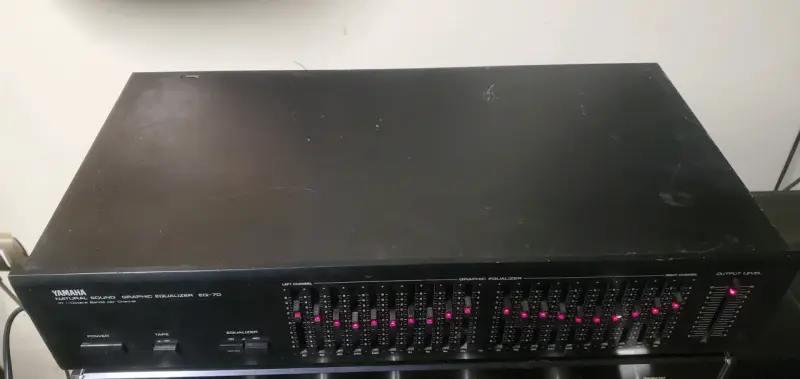 Ecualizador gráfico Yamaha EQ-70 - 2