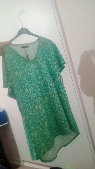 Blusa verde estampada FashionSpark talla XXL - miniatura 1