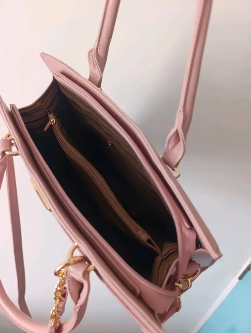 Cartera de rosa con diseño texturizado NUEVA - 4