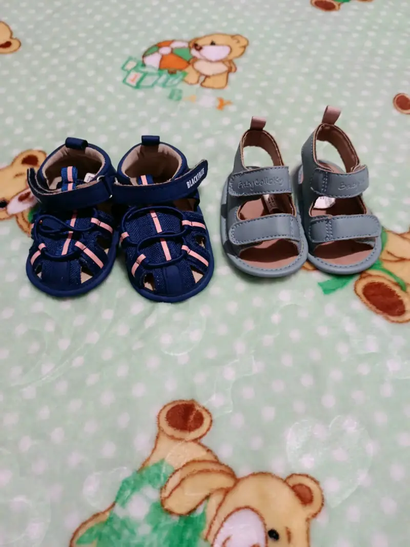 Zapatilla y chalitas número 16 y 18 - 2