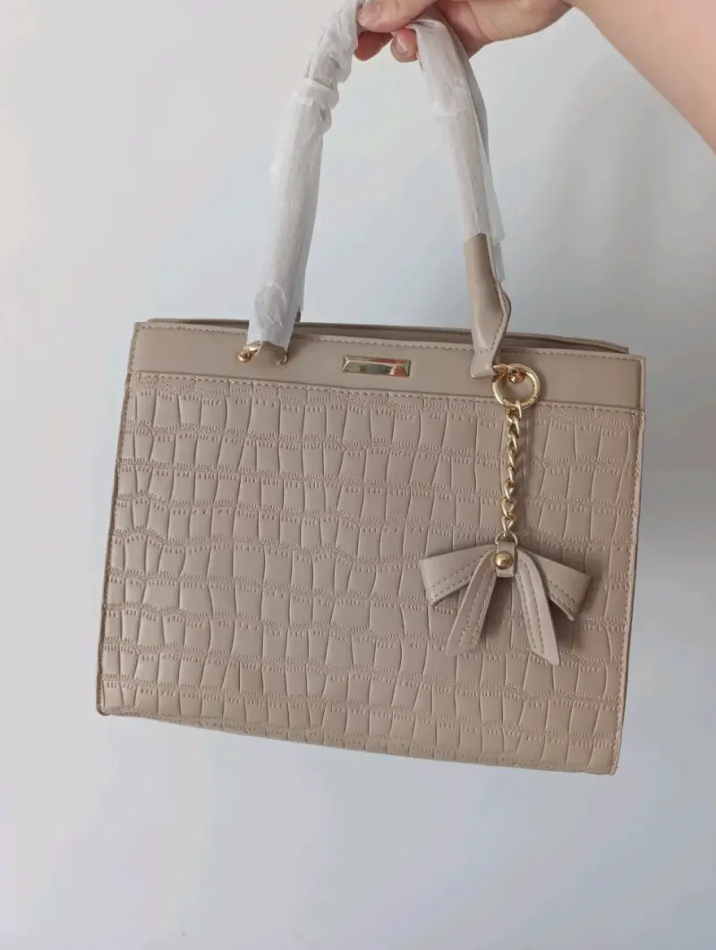 Cartera caqui lazo nueva - 1