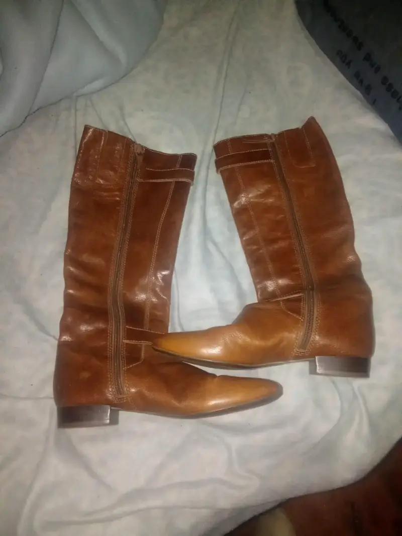 Botas de cuero marrón para mujer con cierre lateral