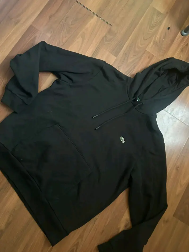 Polerón con capucha negro Lacoste original - 1