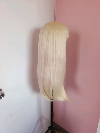 Peluca larga rubia con flequillo NUEVA - miniatura 2
