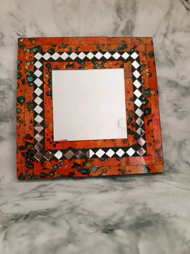 Espejo decorativo con marco de mosaico colorido - 2