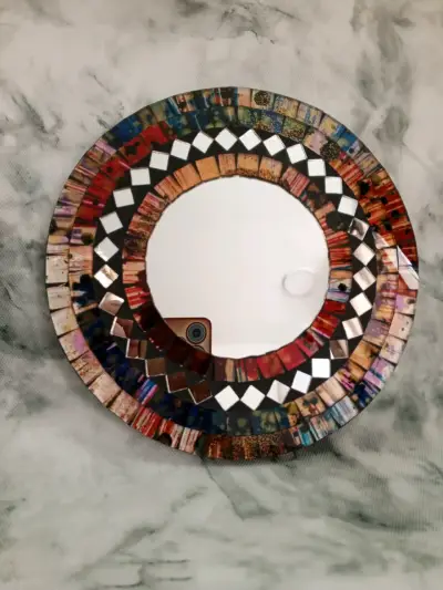 Espejo decorativo con marco de mosaico colorido - miniatura 3