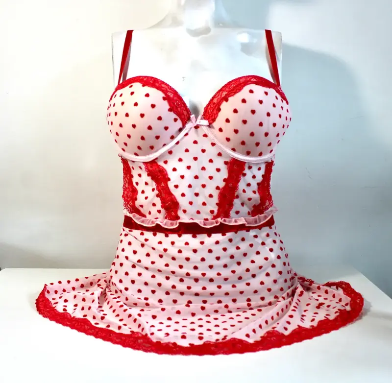 Conjunto lencero con detalles románticos❣️ - 1