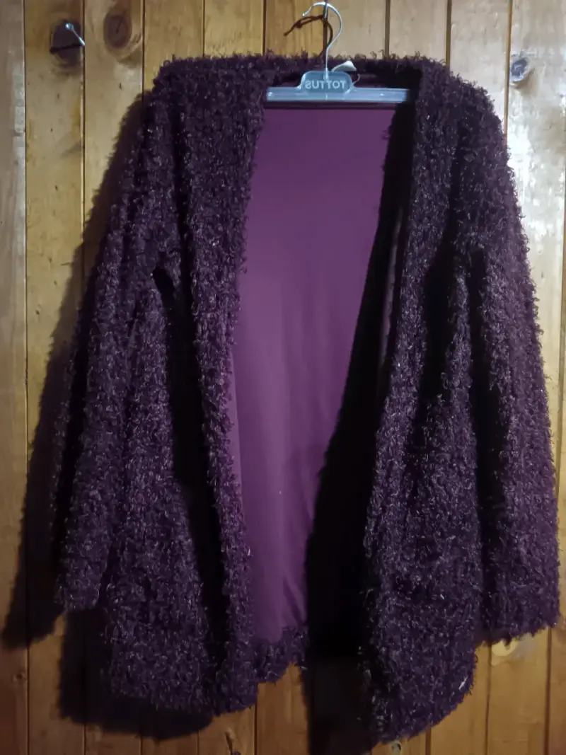 Cárdigan de lana morado para mujer