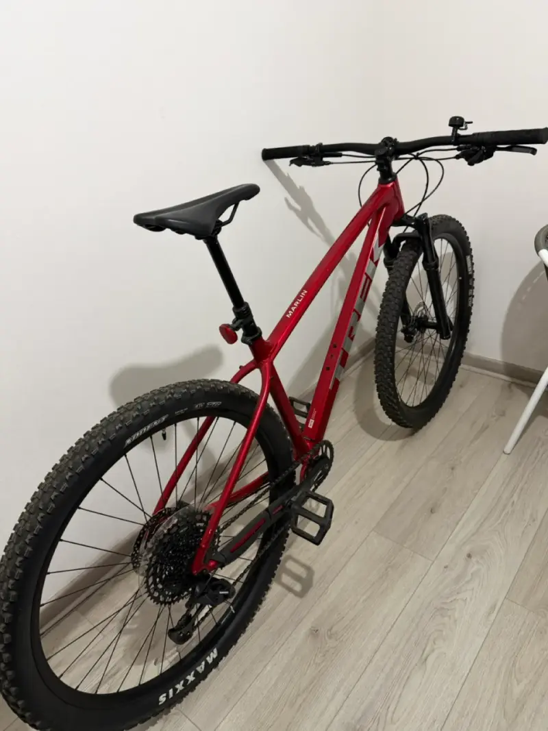 Bicicleta de Montaña Trek Marlin 8 Gen 3 Roja 29’ - 2