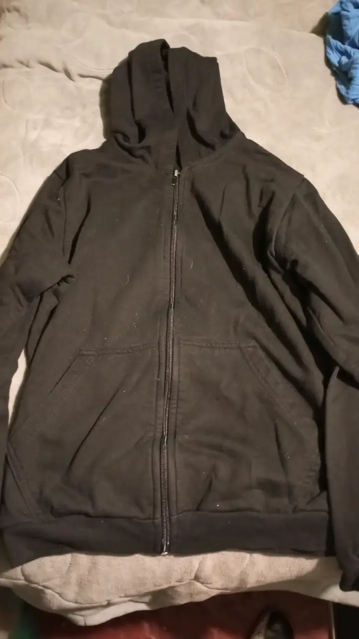 Polerón Adidas negro con capucha - 2