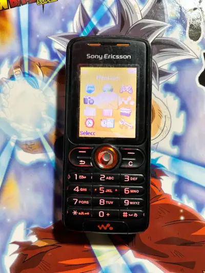 Celular Sony Ericsson Walkman W200i - miniatura 1