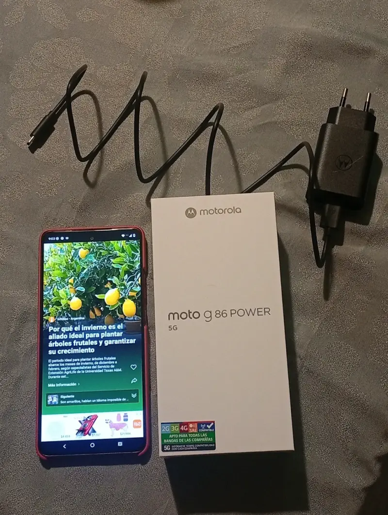 Smartphone Motorola Moto G86 Power 5G Rojo - 2